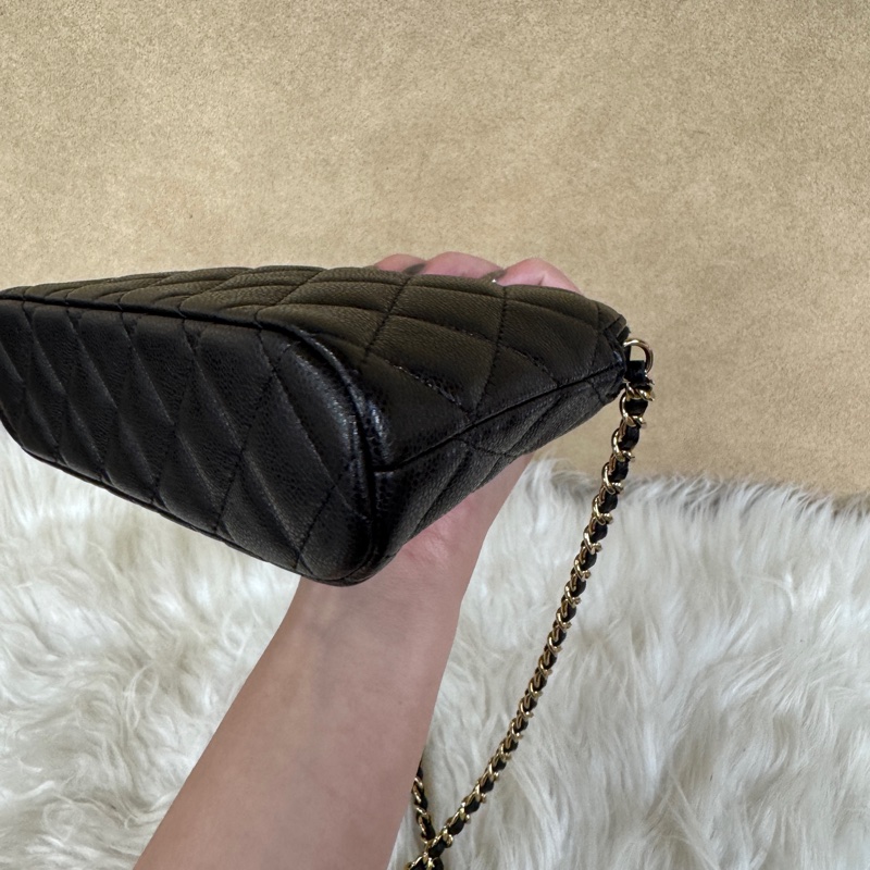 [ 24年全新全配未使用 ］Chanel 黑金荔枝皮鏈帶貝殼包 鏈帶晚宴包-4