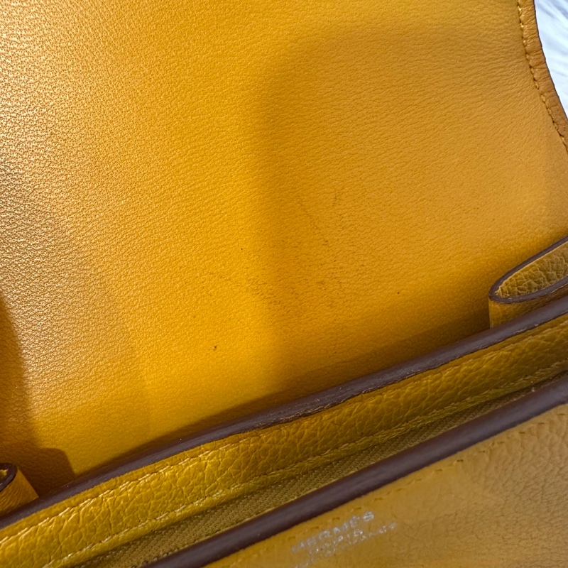 Hermes 芥末黃牛皮銀釦卡包 2002-24