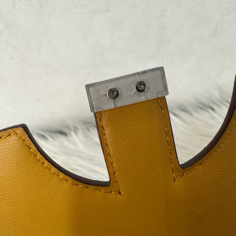 Hermes 芥末黃牛皮銀釦卡包 2002-27