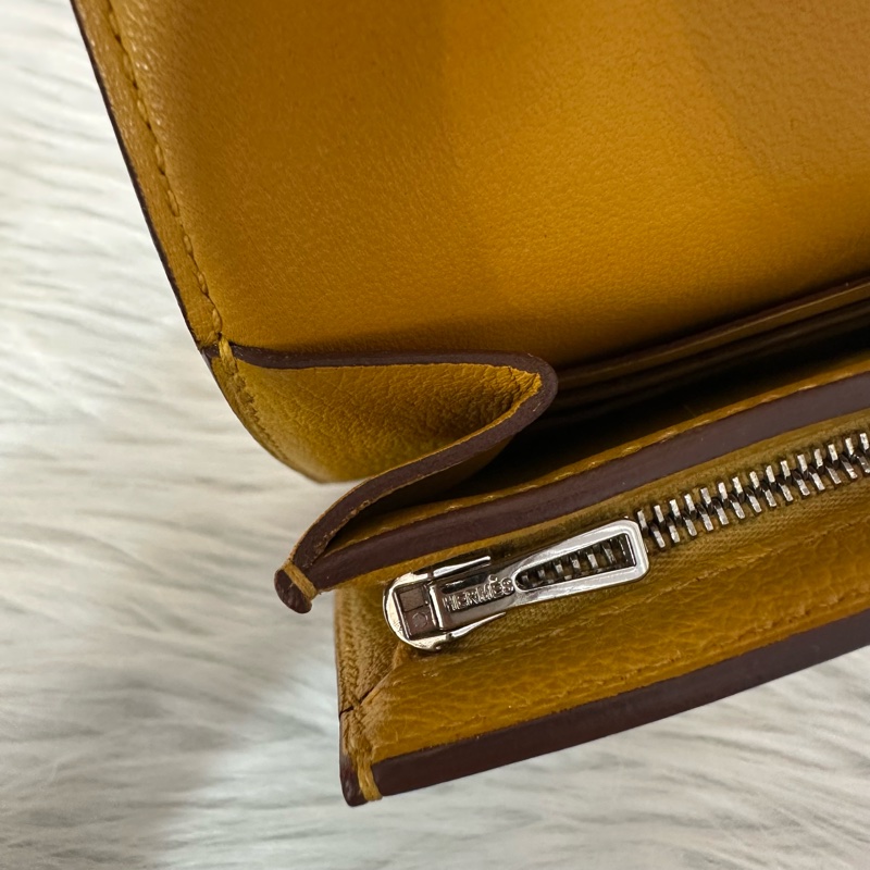 Hermes 芥末黃牛皮銀釦卡包 2002-32