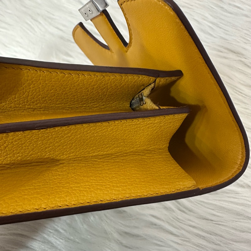 Hermes 芥末黃牛皮銀釦卡包 2002-34