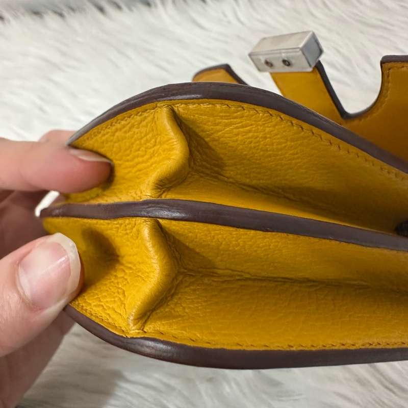 Hermes 芥末黃牛皮銀釦卡包 2002-35