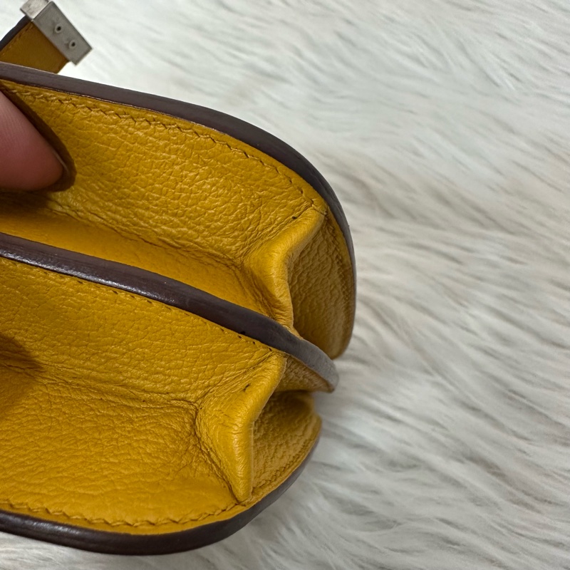 Hermes 芥末黃牛皮銀釦卡包 2002-37