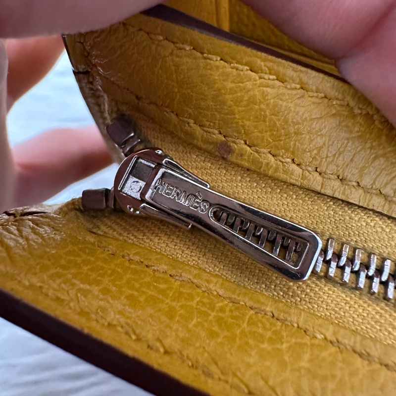 Hermes 芥末黃牛皮銀釦卡包 2002-41