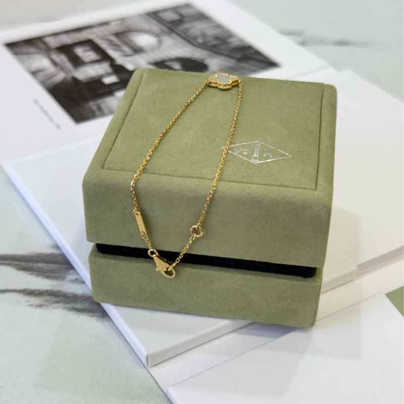 Van Cleef & Arpels mini 白珍珠貝母手鍊-4