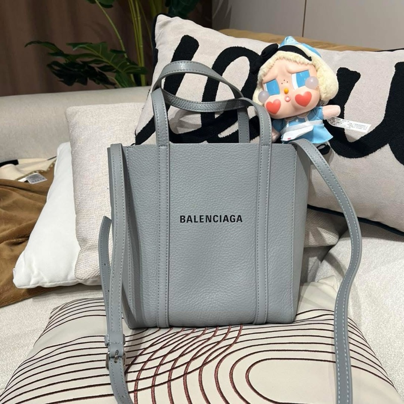 Balenciaga everyday tote bag calfskin-0
