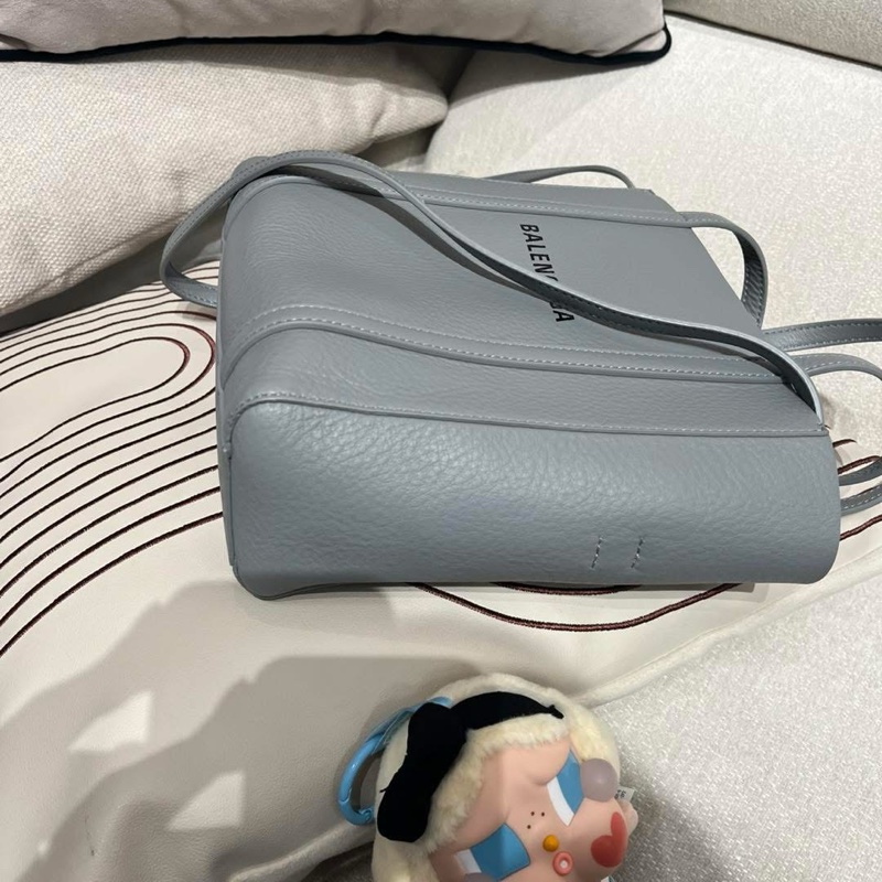 Balenciaga everyday tote bag calfskin-4