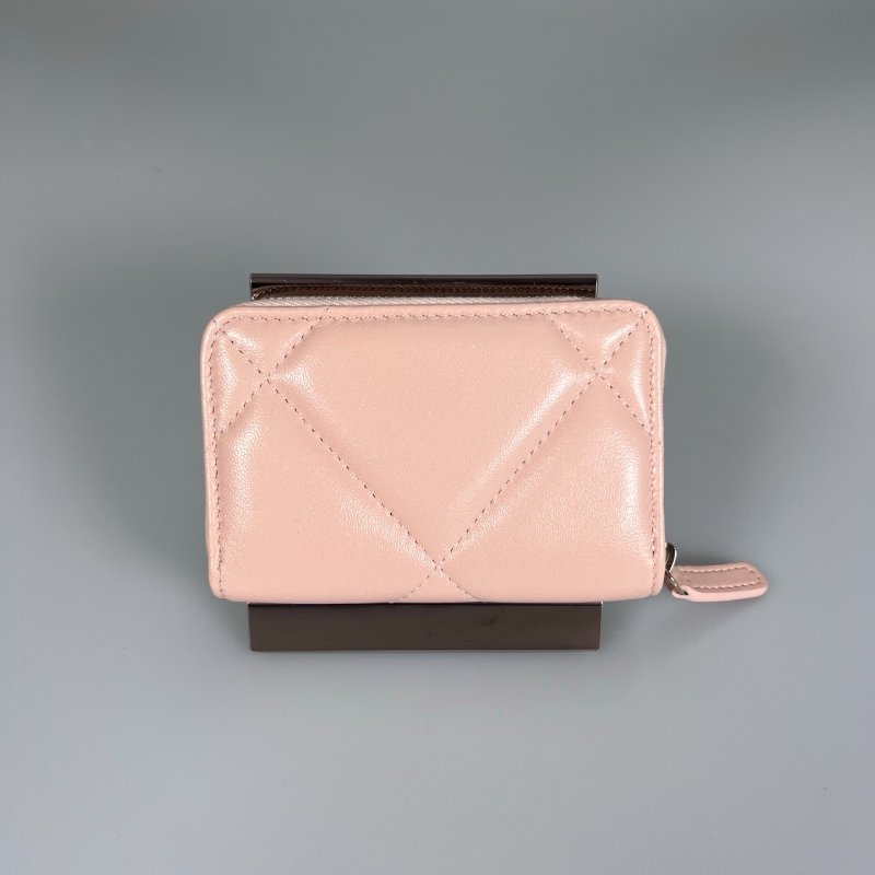 CHANEL 19粉ㄇ拉零錢短夾 晶片款-1