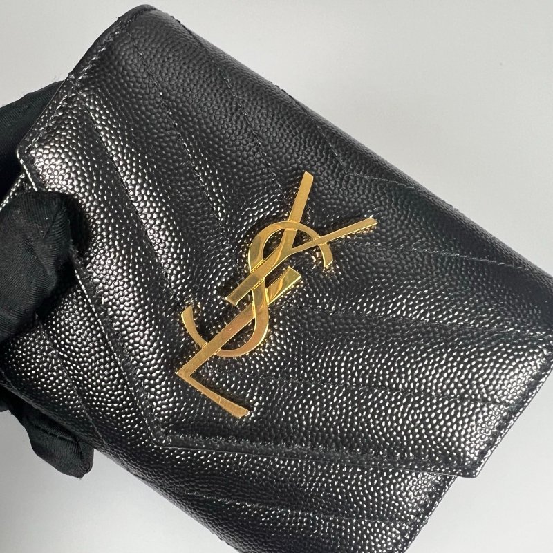 全新品 YSL 403943 黑金魚子醬三折短夾-6