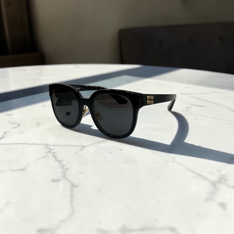 莉亞精品♡ Miu miu 01Z 墨鏡 二手-0