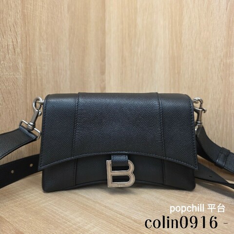 [超甜出清品項🥰] Balenciaga 黑牛皮霧銀釦DownTown斜背沙漏包