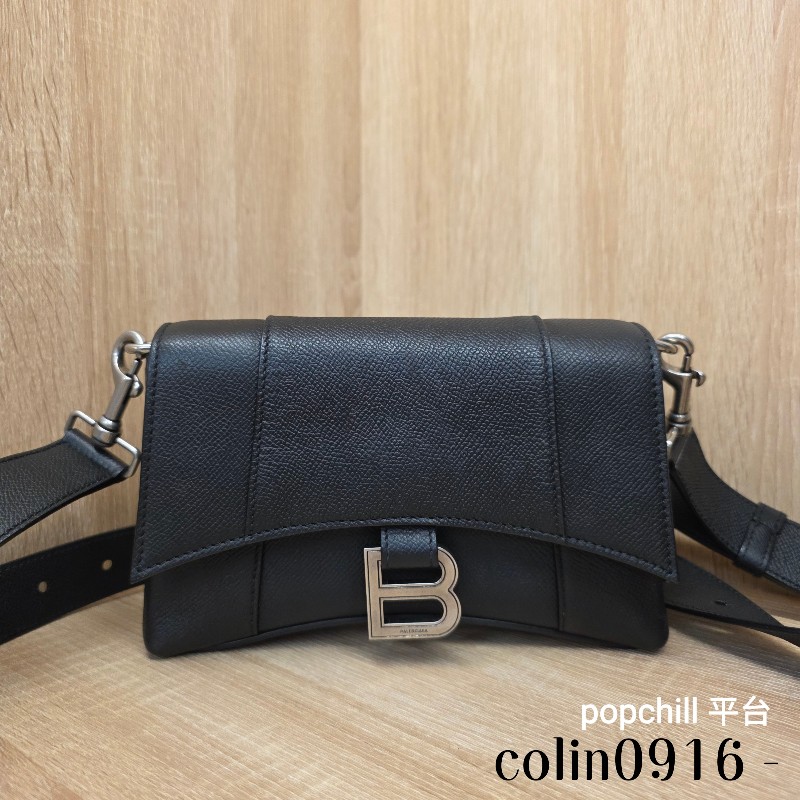 [超甜出清品項🥰] Balenciaga 黑牛皮霧銀釦DownTown斜背沙漏包-0