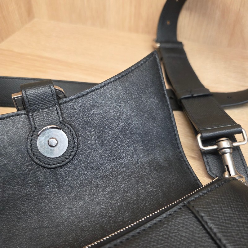 [超甜出清品項🥰] Balenciaga 黑牛皮霧銀釦DownTown斜背沙漏包-12