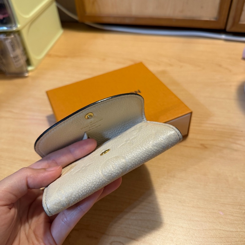 Lv 卡夾 約8成新 皮革紋路還很清晰-3