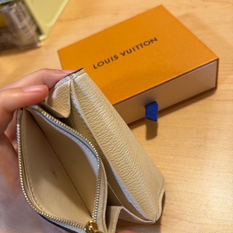 Lv 卡夾 約8成新 皮革紋路還很清晰-12