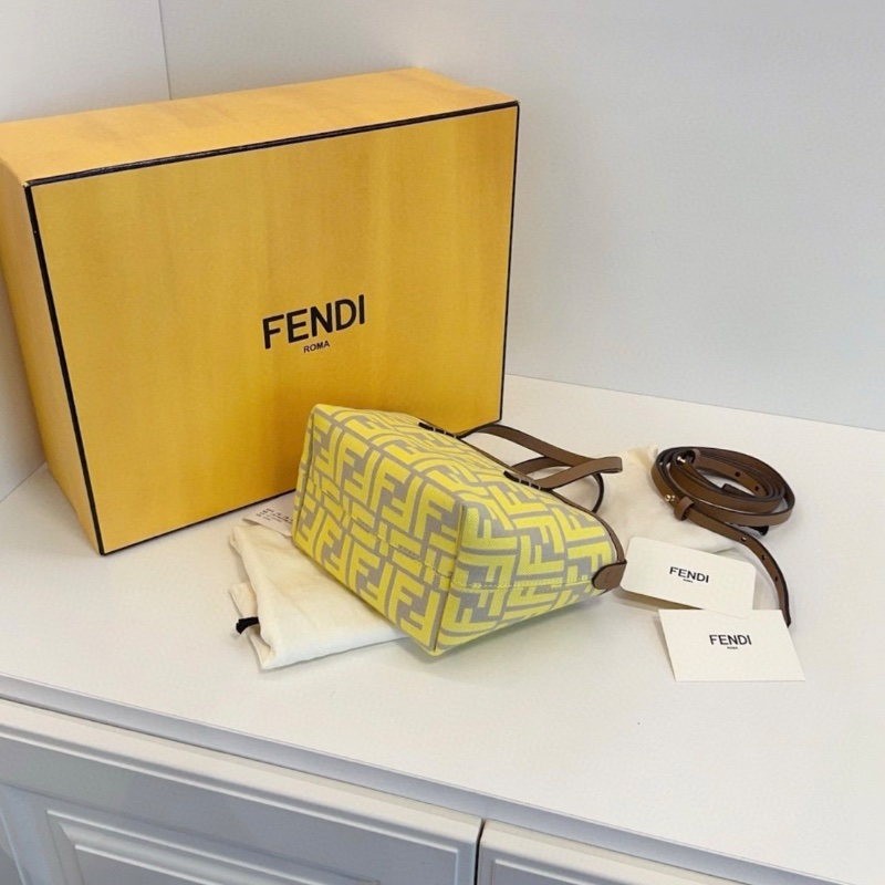 Fendi 新款mini roll老花迷你菜籃子tote 14 *13*11  全新配件塵袋盒子-5