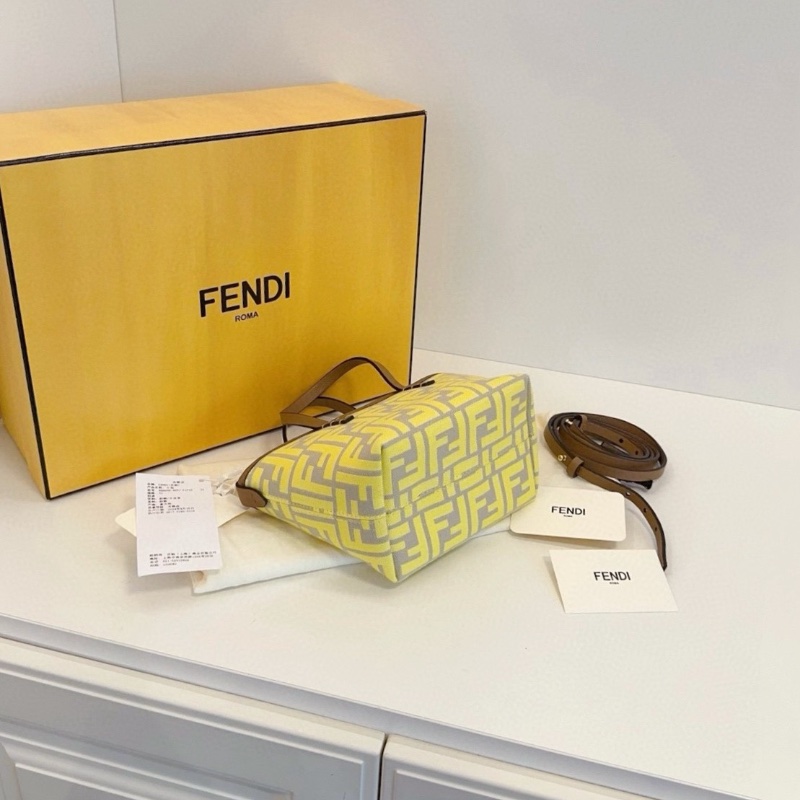 Fendi 新款mini roll老花迷你菜籃子tote 14 *13*11  全新配件塵袋盒子-6