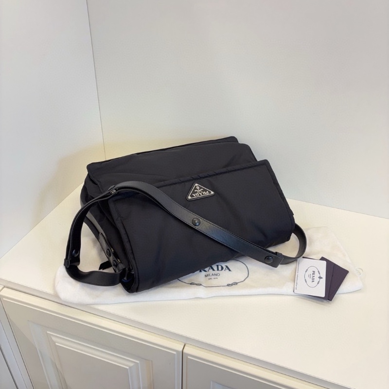 Prada Cini Re-Nylon 黑銀尼龍郵差包  大號 芯片款 35*27*14  全新閒置配件保卡塵袋-7