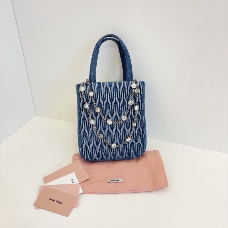 MiuMiu 牛仔帆布藍 鑽石mini tote琴譜包 16*18*5  98新配件塵袋-5