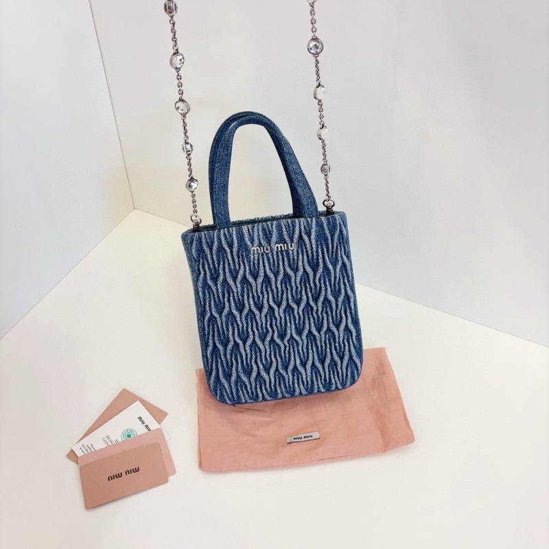 MiuMiu 牛仔帆布藍 鑽石mini tote琴譜包 16*18*5  98新配件塵袋-8