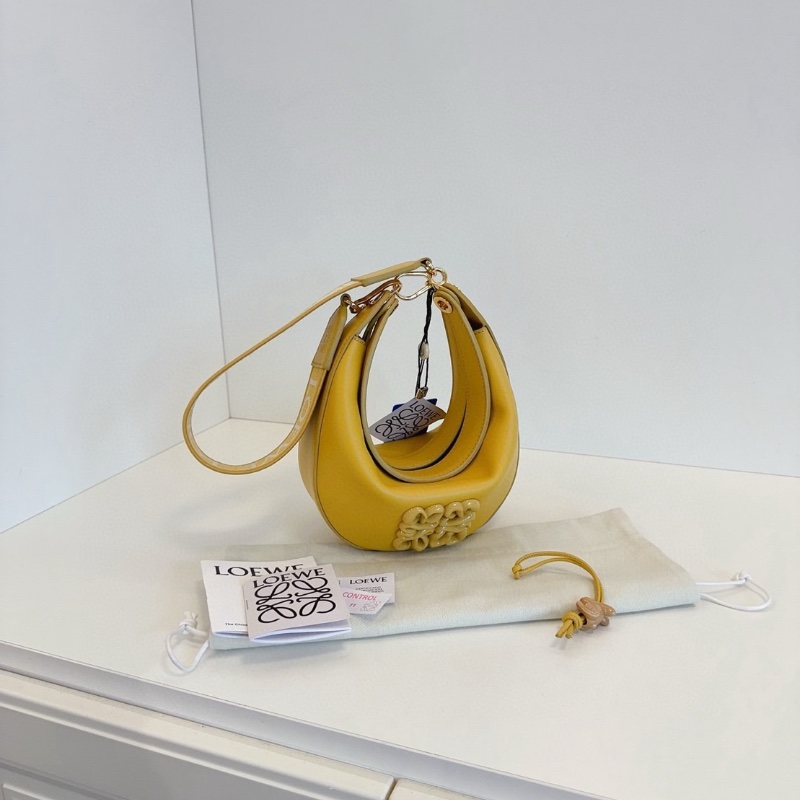 Loewe限量藝術家合作款 黃釉色Luna月牙包 27*13*6  全新配件塵袋-5