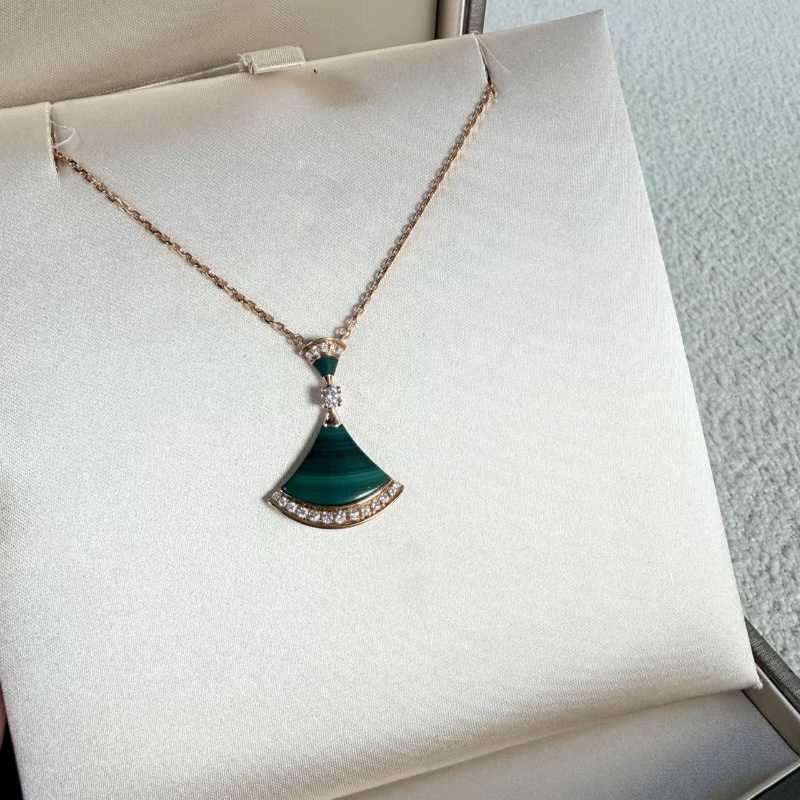 Bvlgari DIVAS’DREAM孔雀石 扇子項鍊 大號綠扇子 18k黃金 鏈長約43cm 98新配件盒子 保卡-1