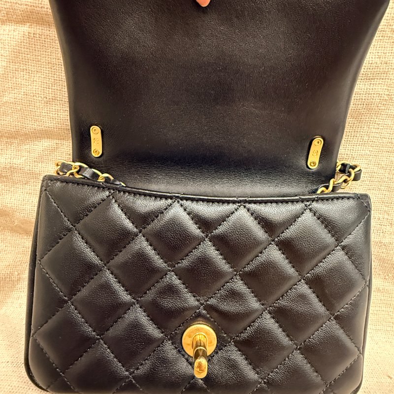 急售 CHANEL Mini Flap Bag-16