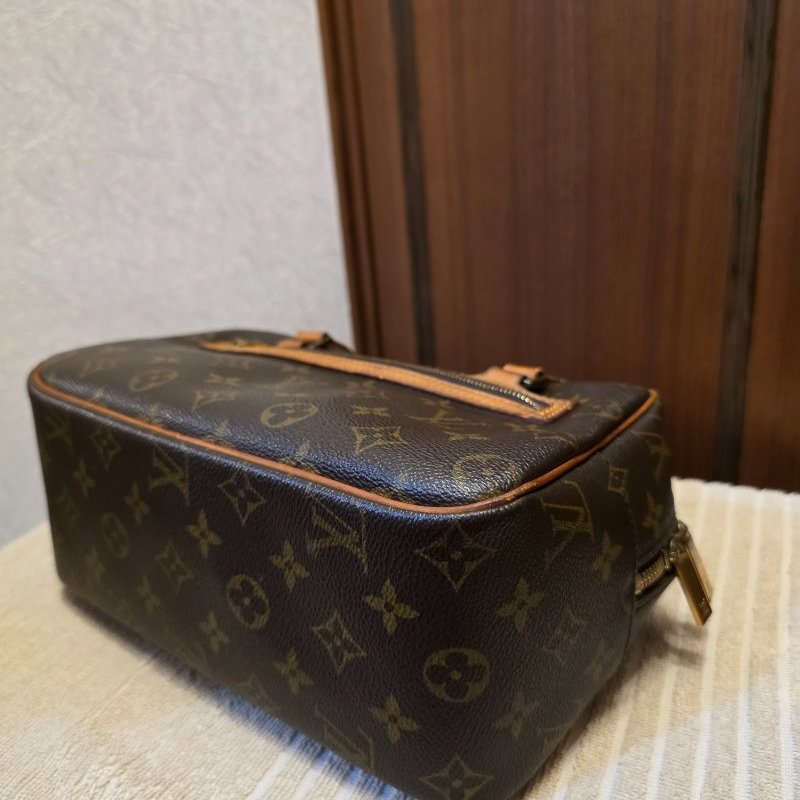 Louis Vuitton LV原花 可愛 開口笑 微笑包 肩背包 腋下包-12