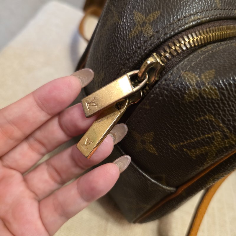 Louis Vuitton LV原花 可愛 開口笑 微笑包 肩背包 腋下包-22