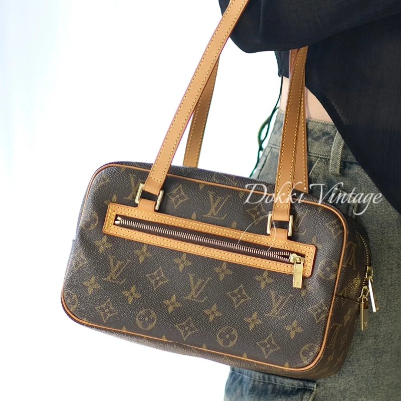 Louis Vuitton LV原花 可愛 開口笑 微笑包 肩背包 腋下包-31