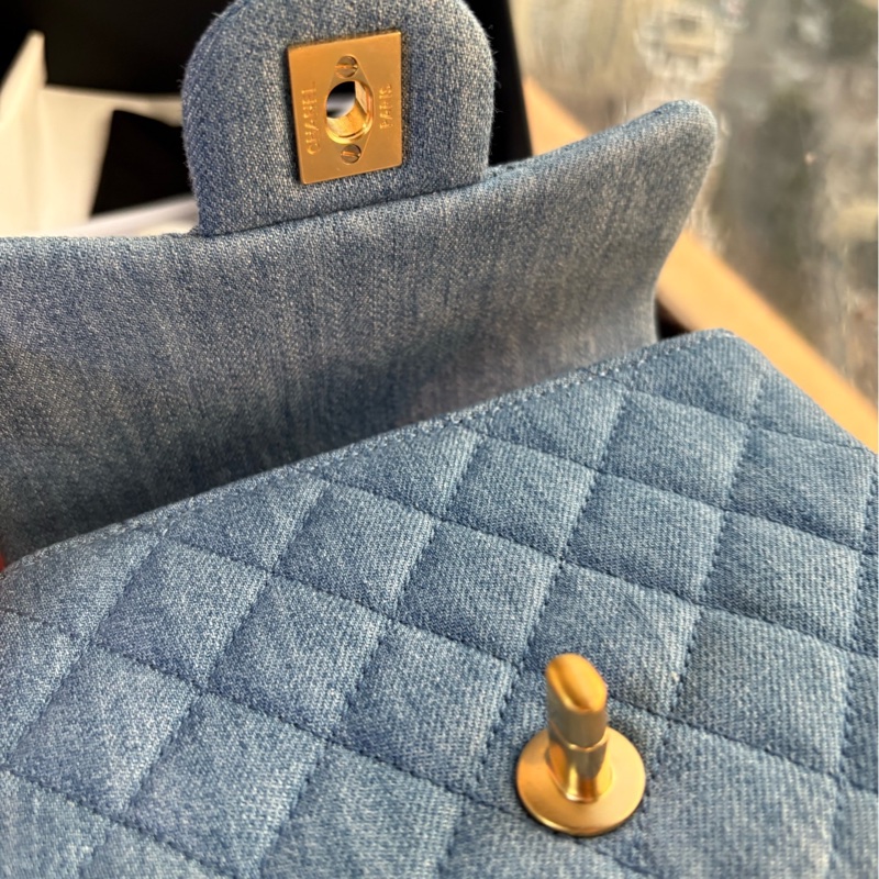 香奈兒 丹寧金球mini 方胖子-11