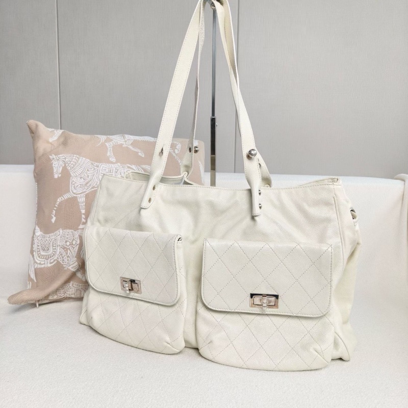 Chanel 2.55雙子星肩背包奶白色 銀扣 荔枝皮 45*30*15  98新配件塵袋-4