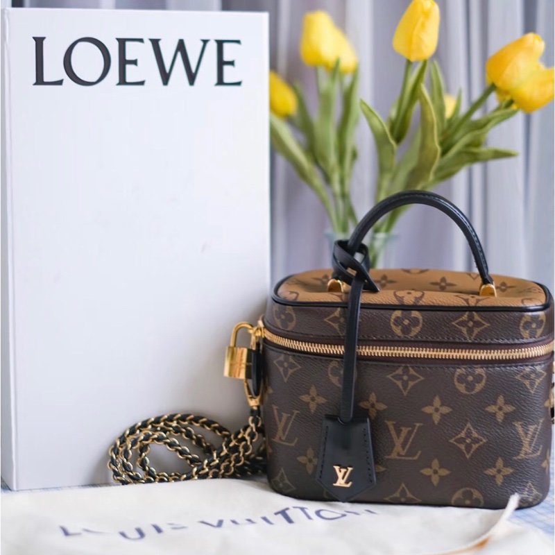 「JL精品代購」9新 LV 老花Vanity 化妝包 手提/肩背包-0