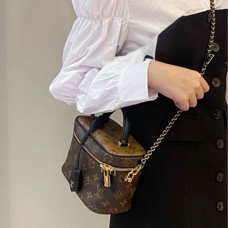 「JL精品代購」9新 LV 老花Vanity 化妝包 手提/肩背包-1