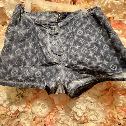 Lv短褲34碼