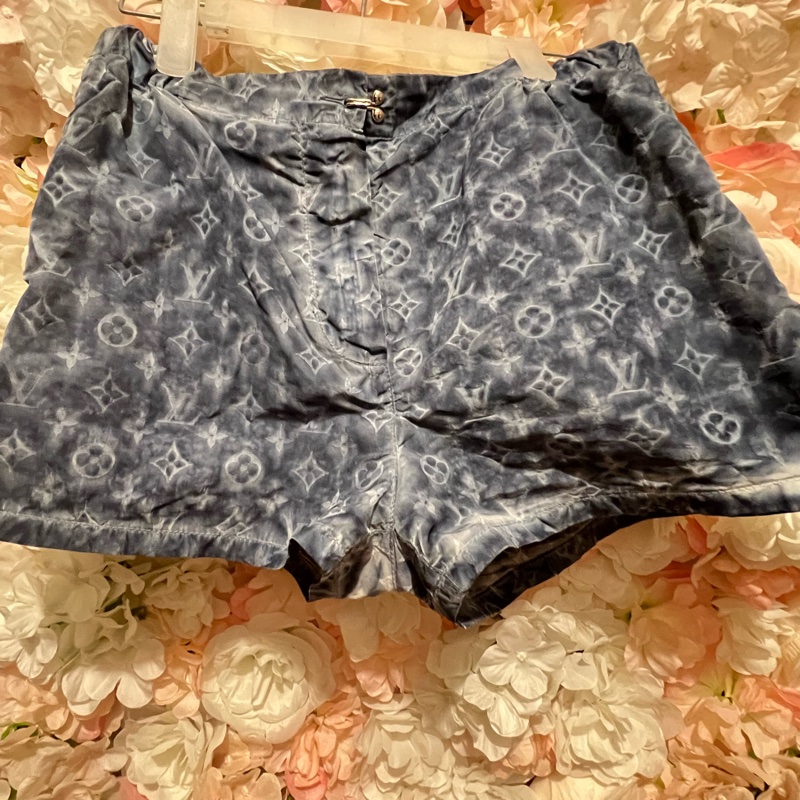 Lv短褲34碼-0