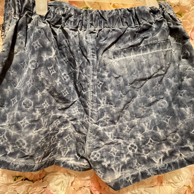 Lv短褲34碼-1