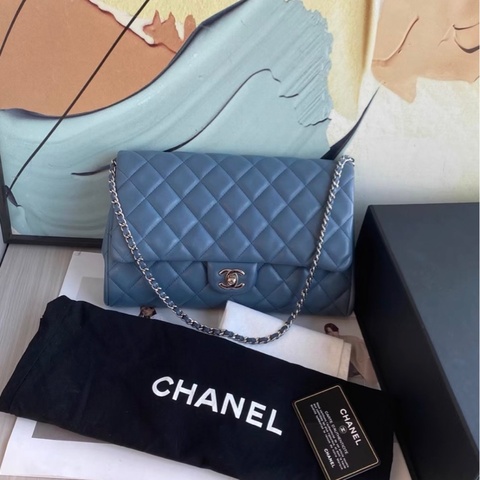 Chanel 香奈儿 cf信封包 蓝色银扣 羊皮单肩包 17开  成色：98新 尺寸