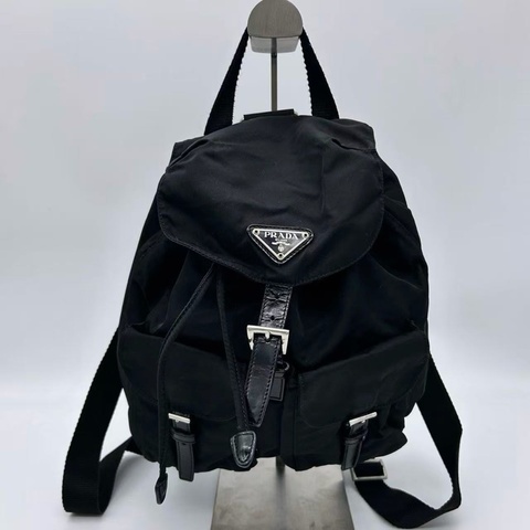 「JL精品代購」Prada黑銀小號降落傘尼龍雙肩包