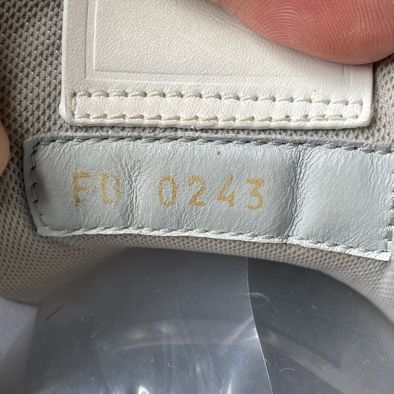 lv trainer女裝白水泥36碼-14