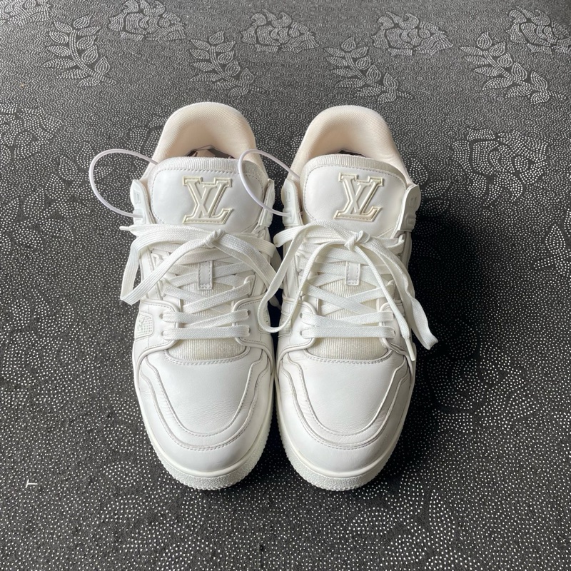 lv trainer男装純白42碼-1
