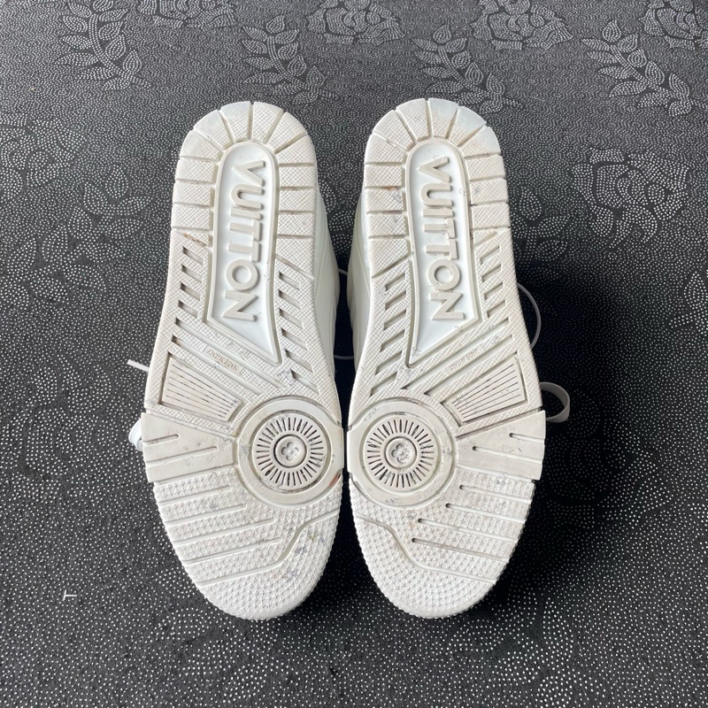 lv trainer男装純白42碼-13