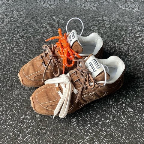 99新miumiu×NB 530肉桂色36碼