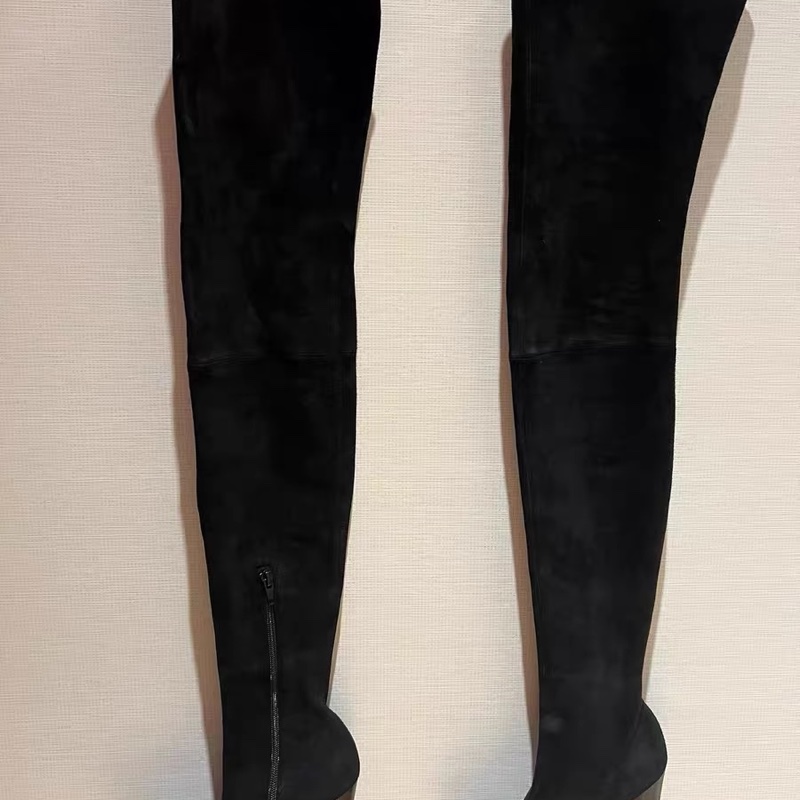 Christian Louboutin过膝靴尺码36码半偏小,跟高10.5-0