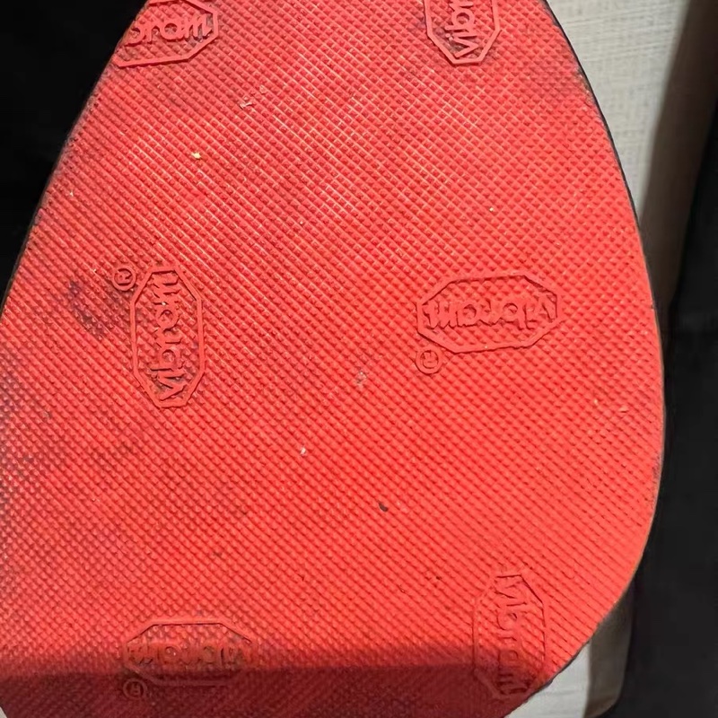 Christian Louboutin过膝靴尺码36码半偏小,跟高10.5-2