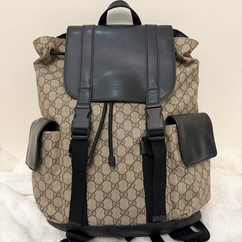 Gucci雙肩老花後背包