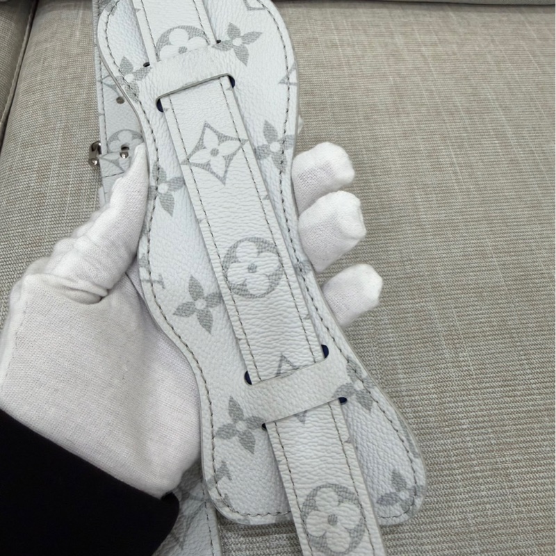 LV 白花 眼睛系列旅行袋#45公分#晶片款#限量版#-32