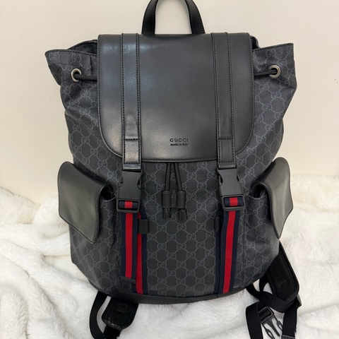 Gucci黑牛皮LOGO後背包（495563）