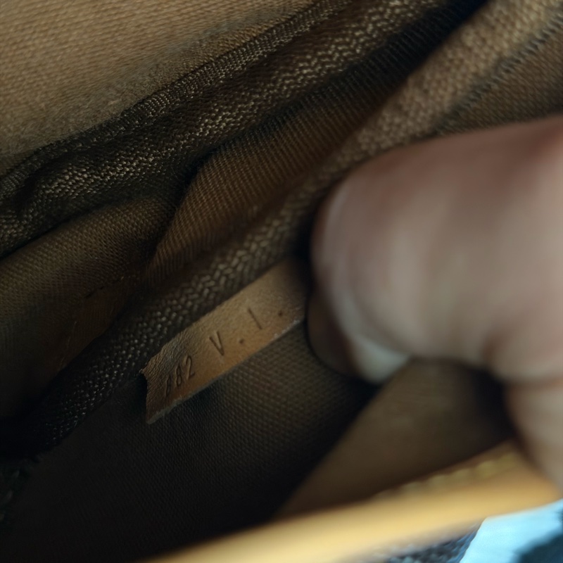 Lv雙子星馬鞍包（M42256)小號-11