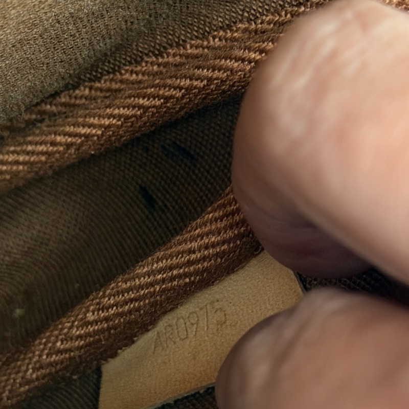 Lv雙子星馬鞍包（M42256)小號-9